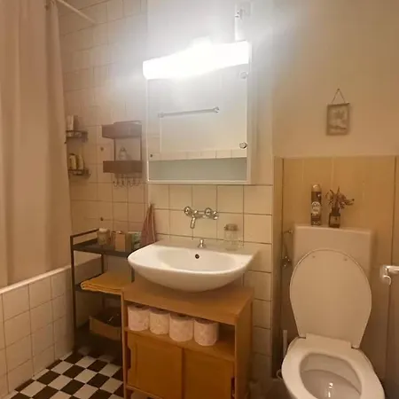 Appartement Entire 2 Bedrooms Up To 4 Guests *