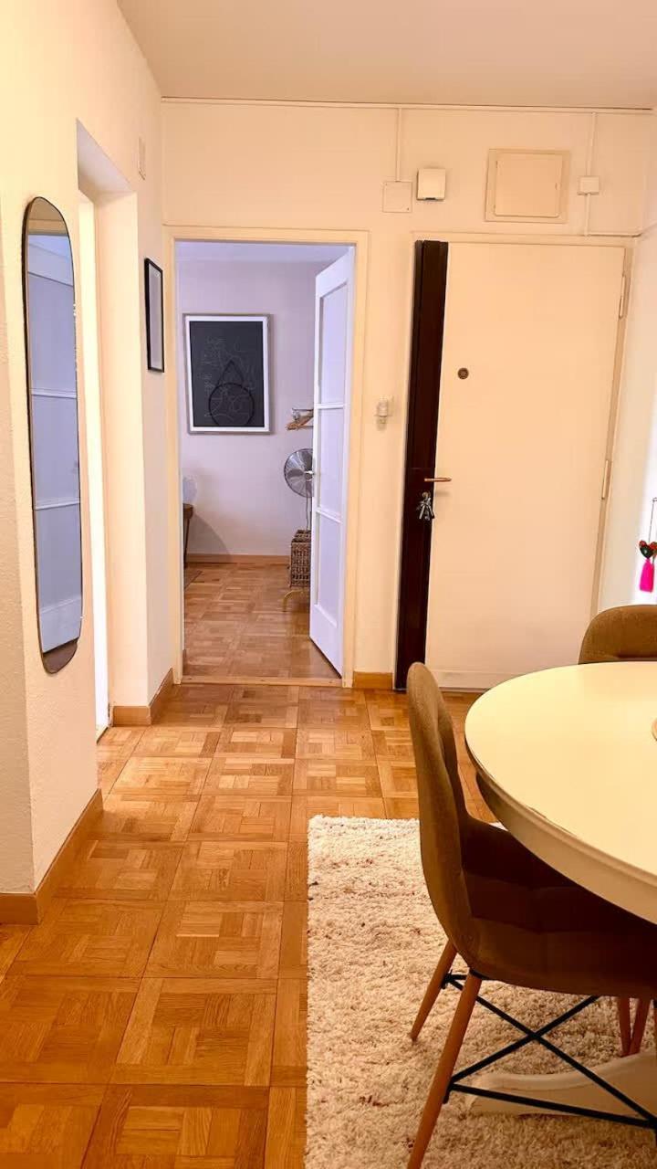 Entire 2 Bedrooms Up To 4 Guests Geneva