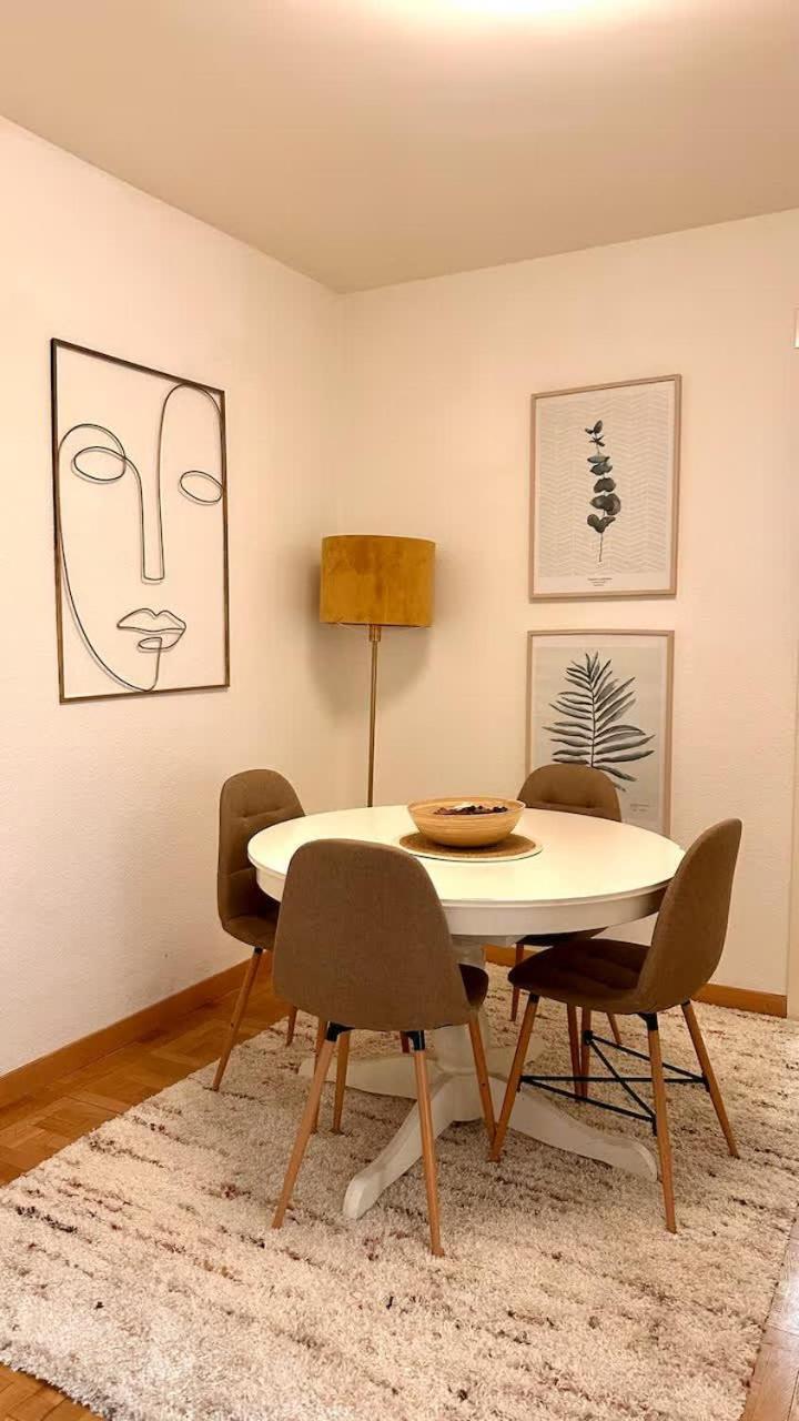 Entire 2 Bedrooms Up To 4 Guests *