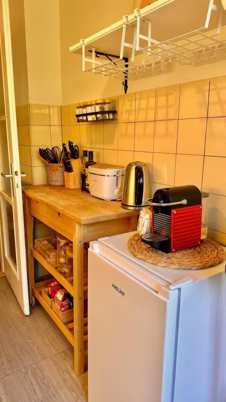 Apartment Entire 2 Bedrooms Up To 4 Guests